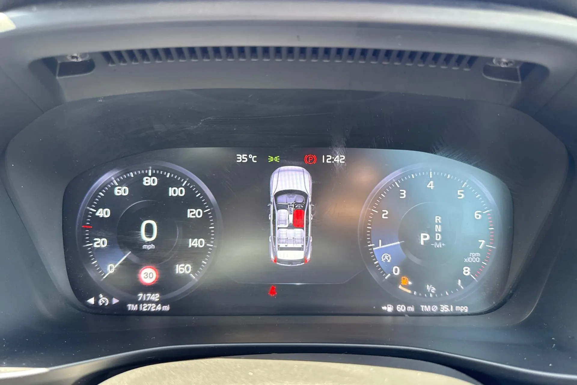 Volvo XC40 thumbnail image number 44