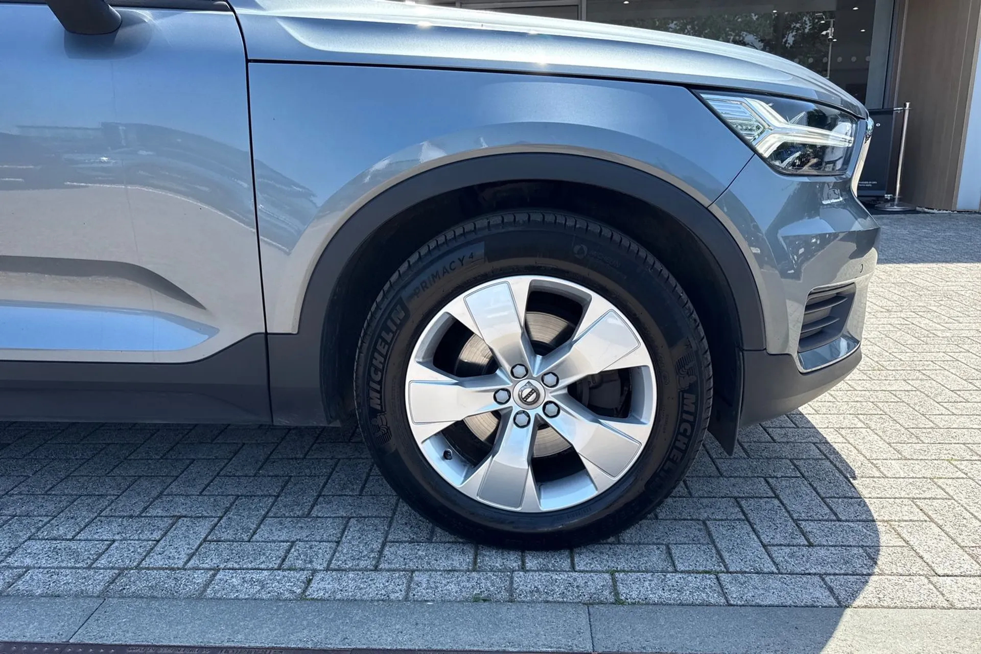 Volvo XC40 thumbnail image number 14