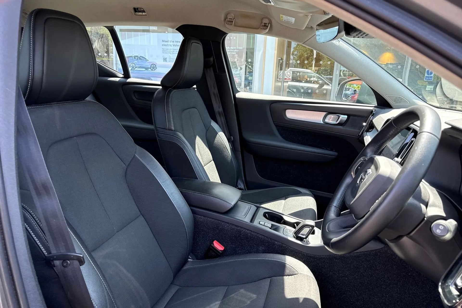 Volvo XC40 thumbnail image number 26