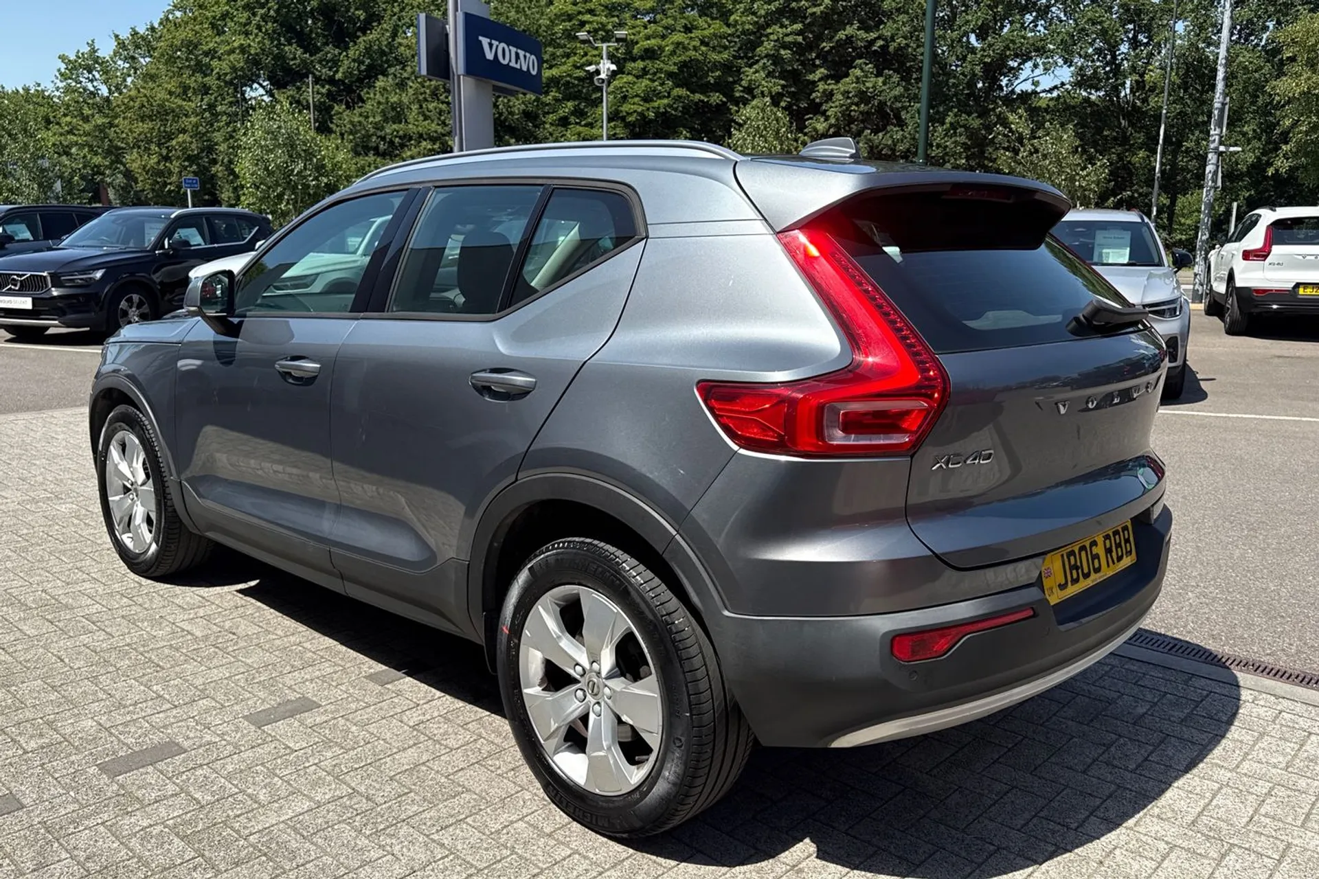 Volvo XC40 thumbnail image number 10