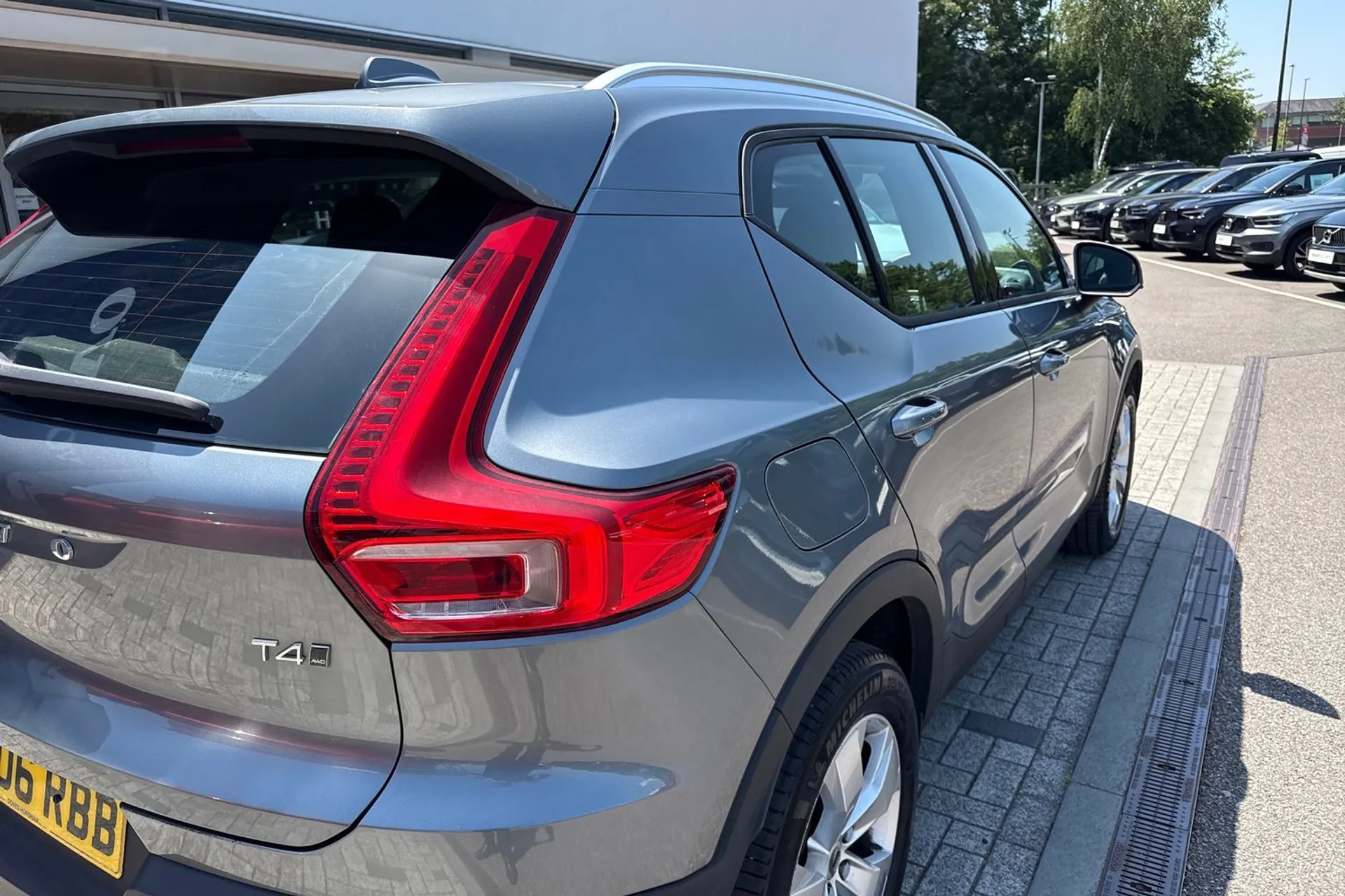 Volvo XC40 thumbnail image number 15