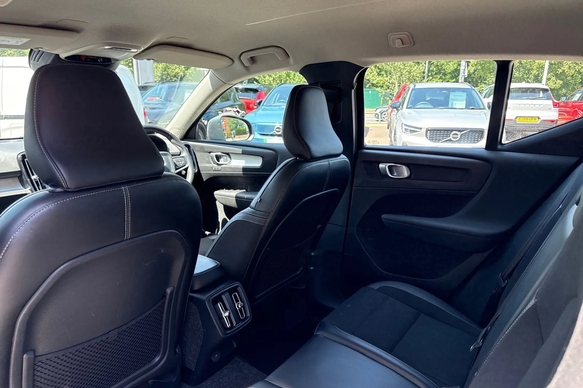 Volvo XC40 thumbnail image number 31