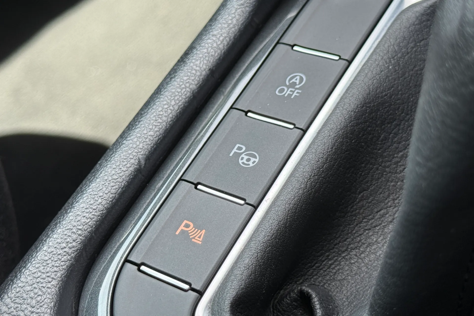 VOLKSWAGEN TIGUAN thumbnail image number 34