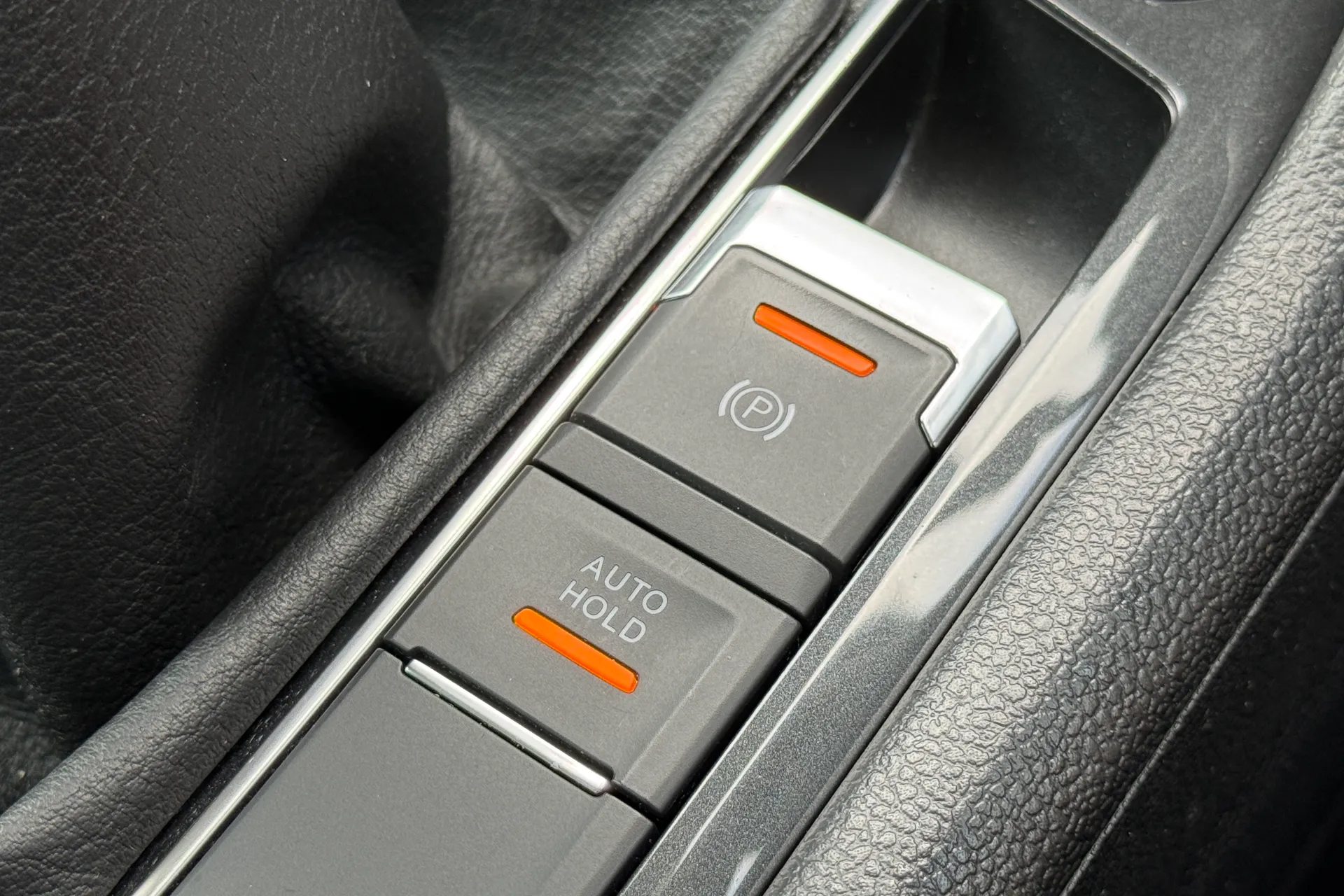 VOLKSWAGEN TIGUAN thumbnail image number 35