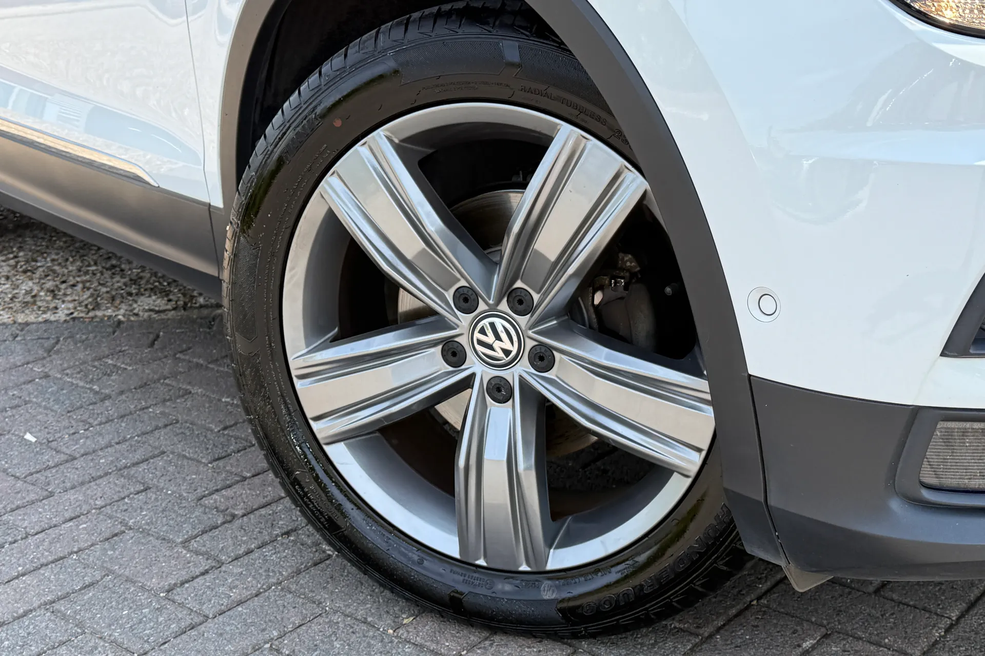 VOLKSWAGEN TIGUAN thumbnail image number 7
