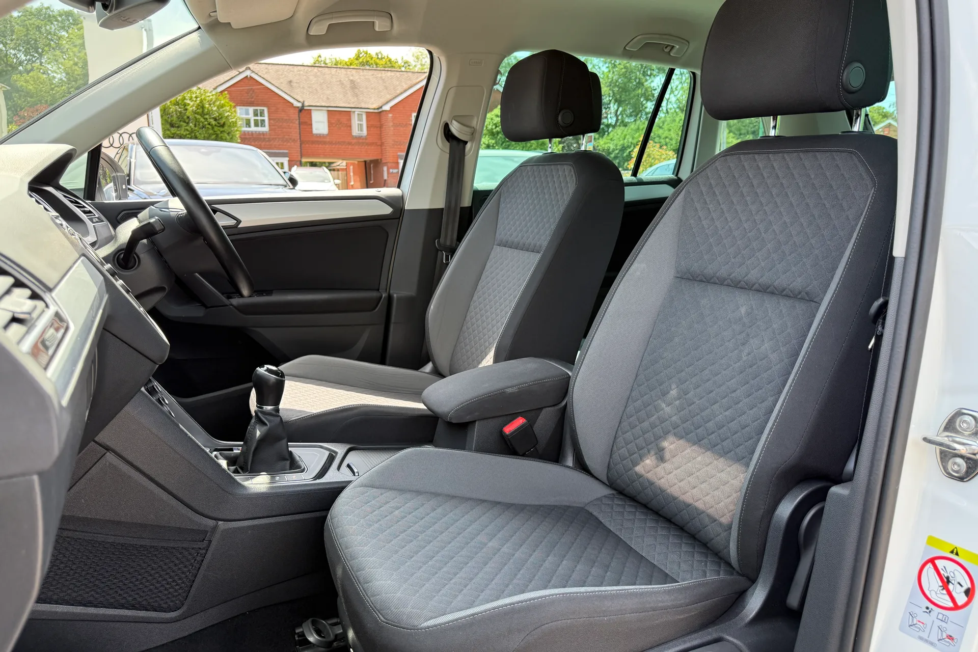VOLKSWAGEN TIGUAN thumbnail image number 24