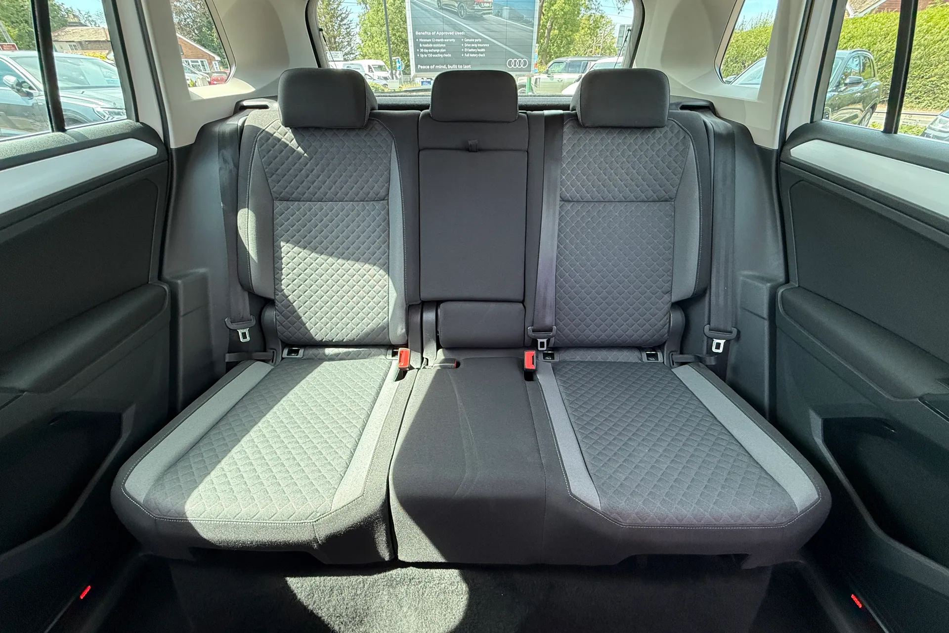 VOLKSWAGEN TIGUAN thumbnail image number 31