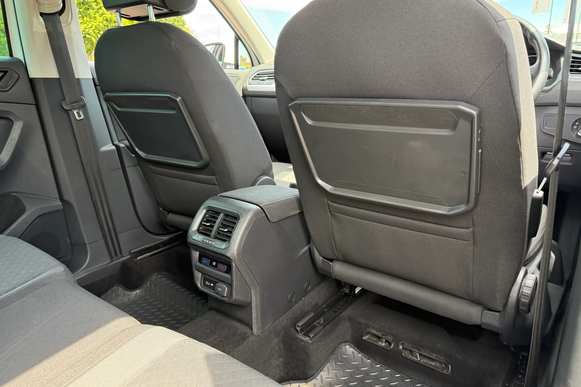 VOLKSWAGEN TIGUAN thumbnail image number 42