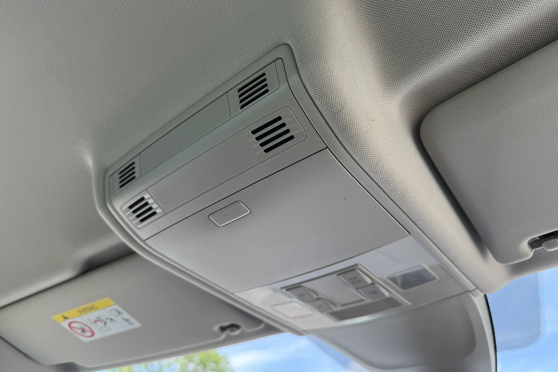 VOLKSWAGEN TIGUAN thumbnail image number 14