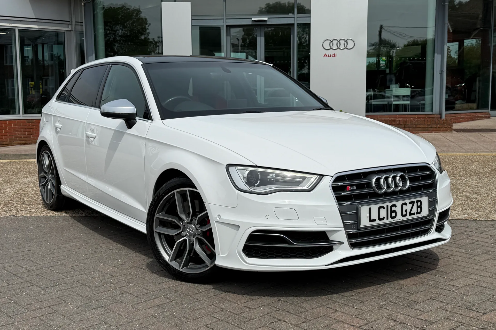 Audi A3 thumbnail image number 24