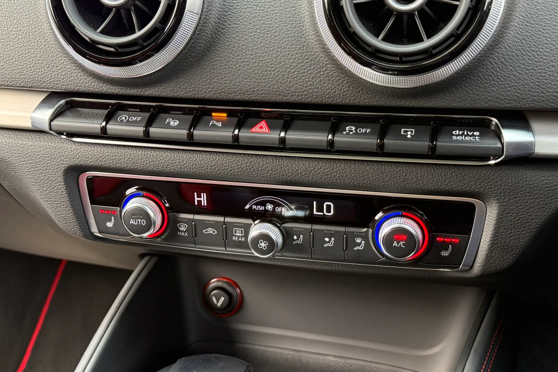 Audi A3 thumbnail image number 16
