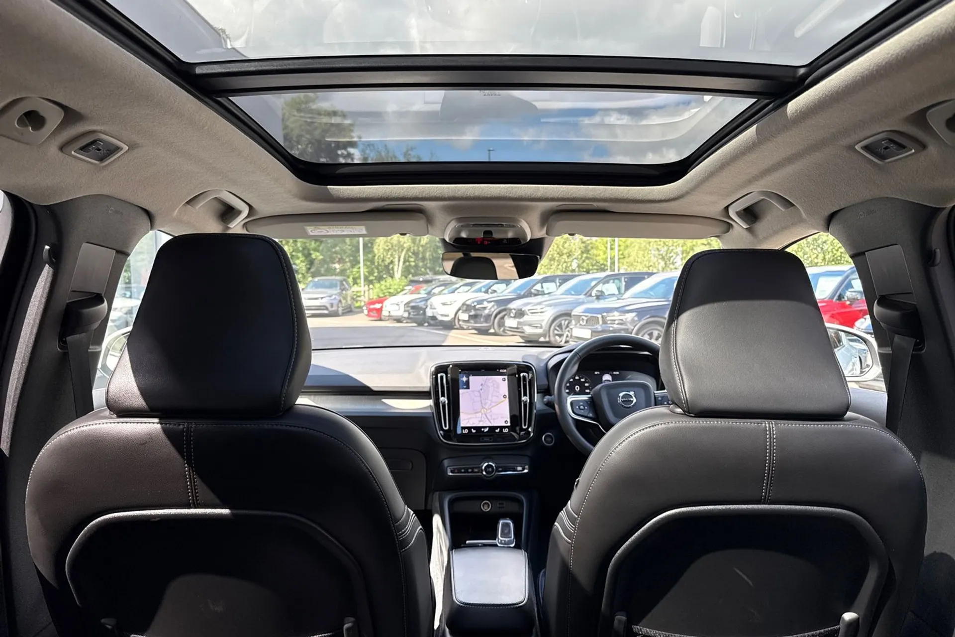 Volvo XC40 thumbnail image number 22