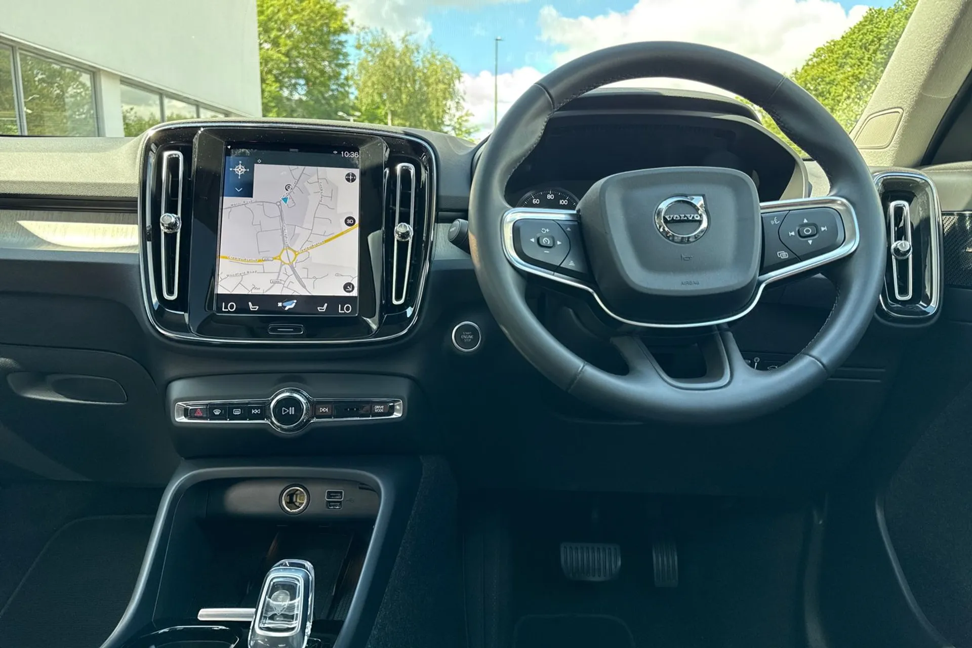 Volvo XC40 thumbnail image number 34