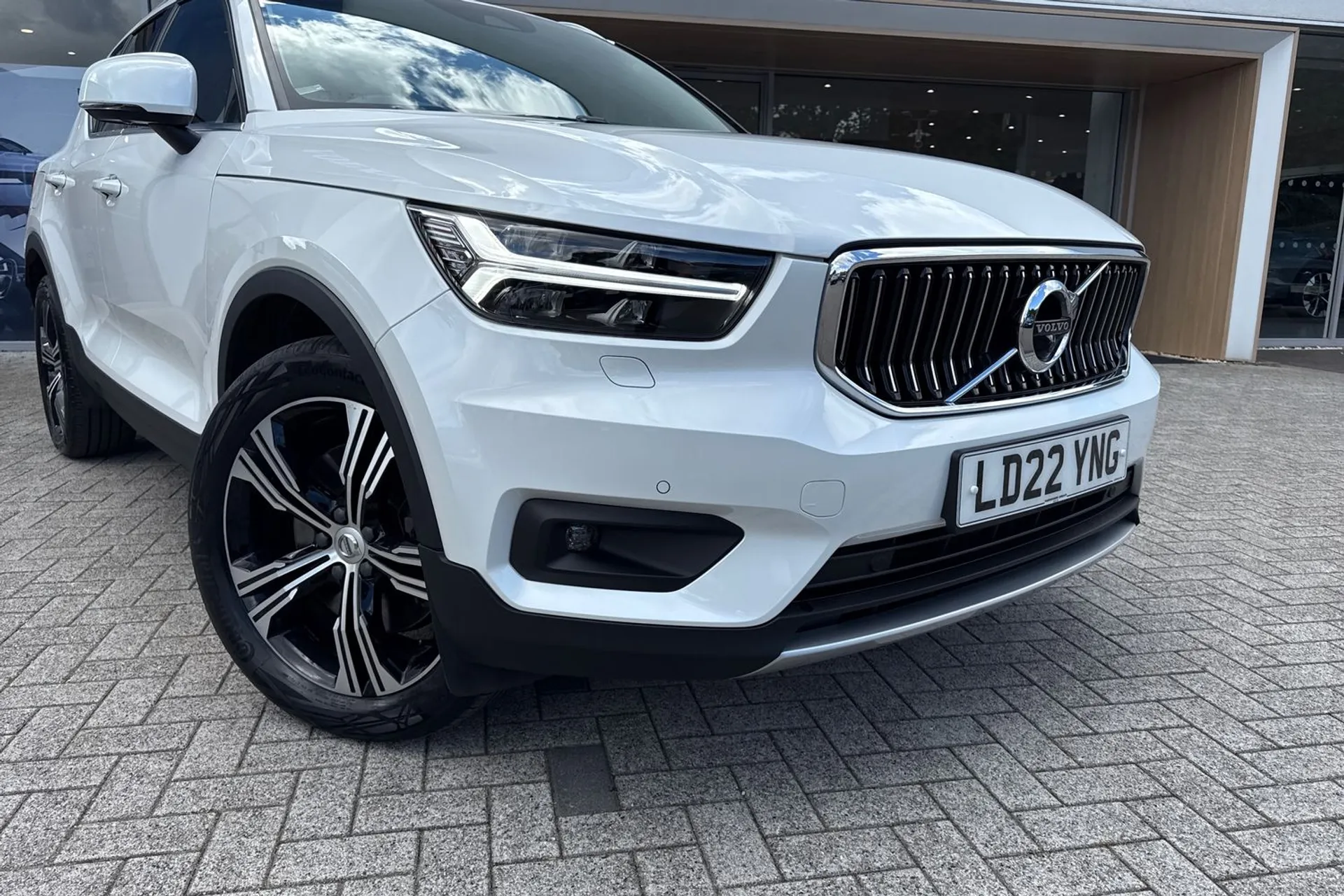 Volvo XC40 thumbnail image number 7
