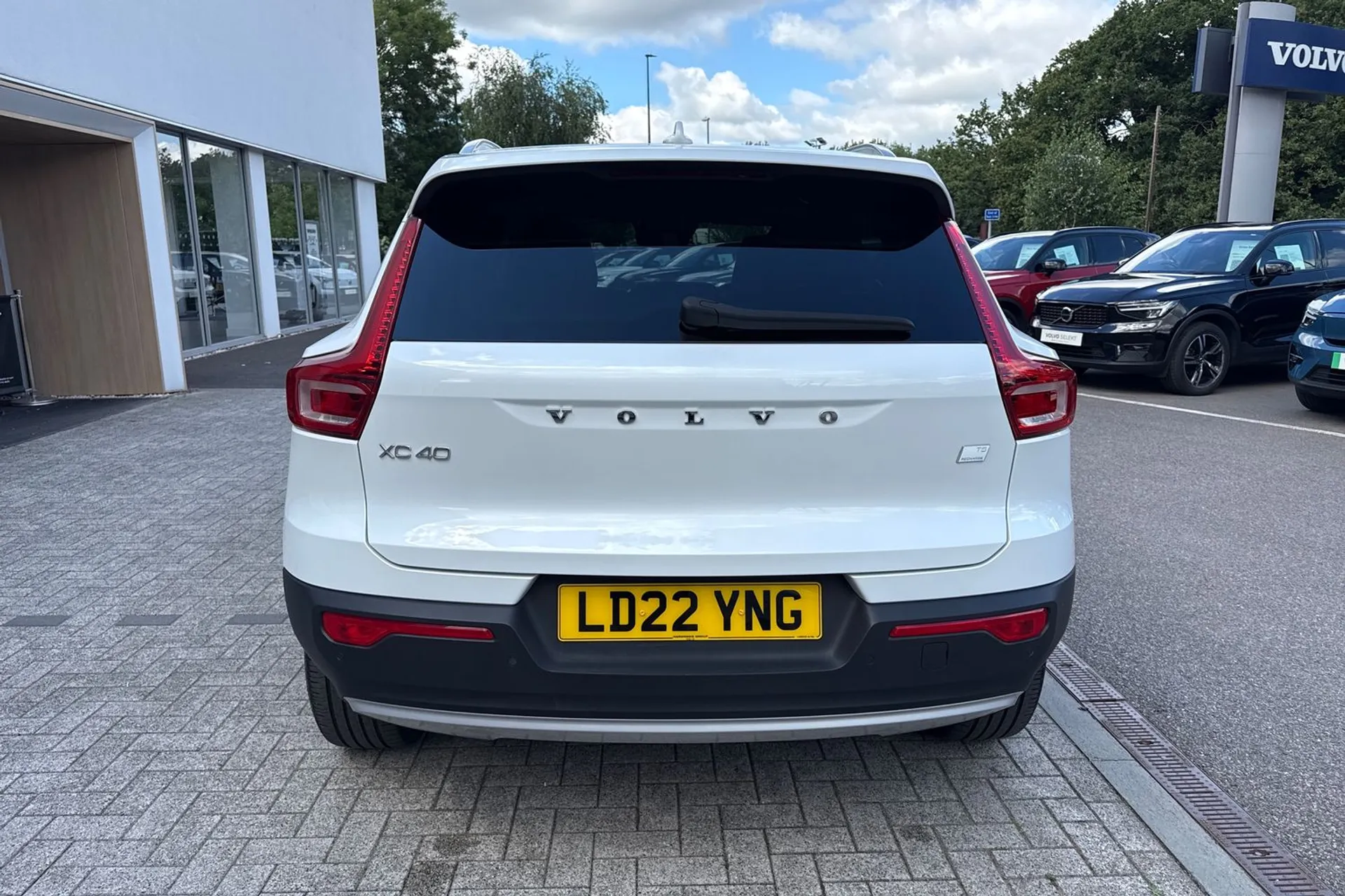 Volvo XC40 thumbnail image number 9