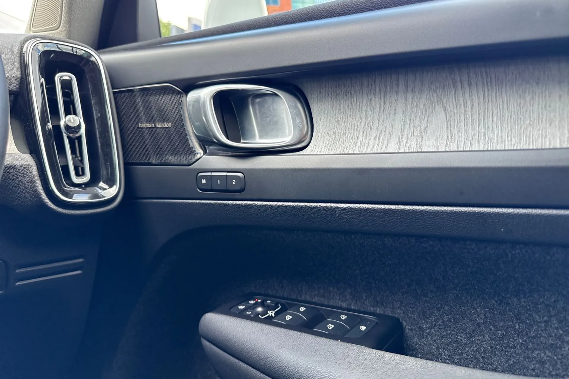 Volvo XC40 thumbnail image number 43