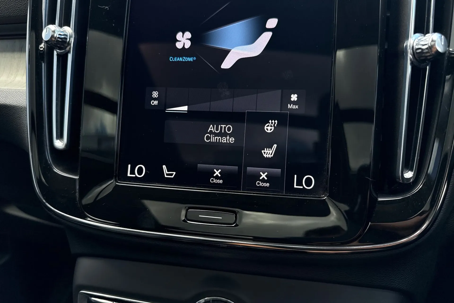 Volvo XC40 thumbnail image number 40