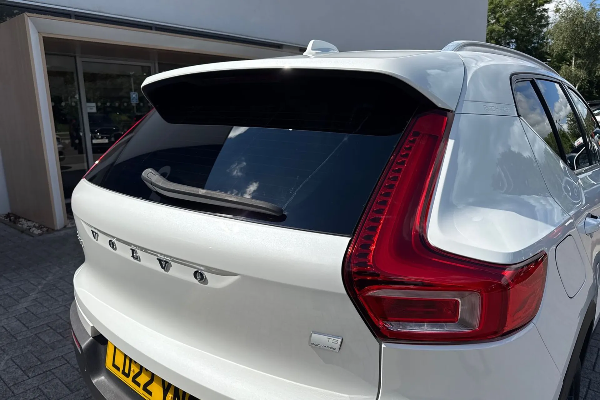 Volvo XC40 thumbnail image number 16