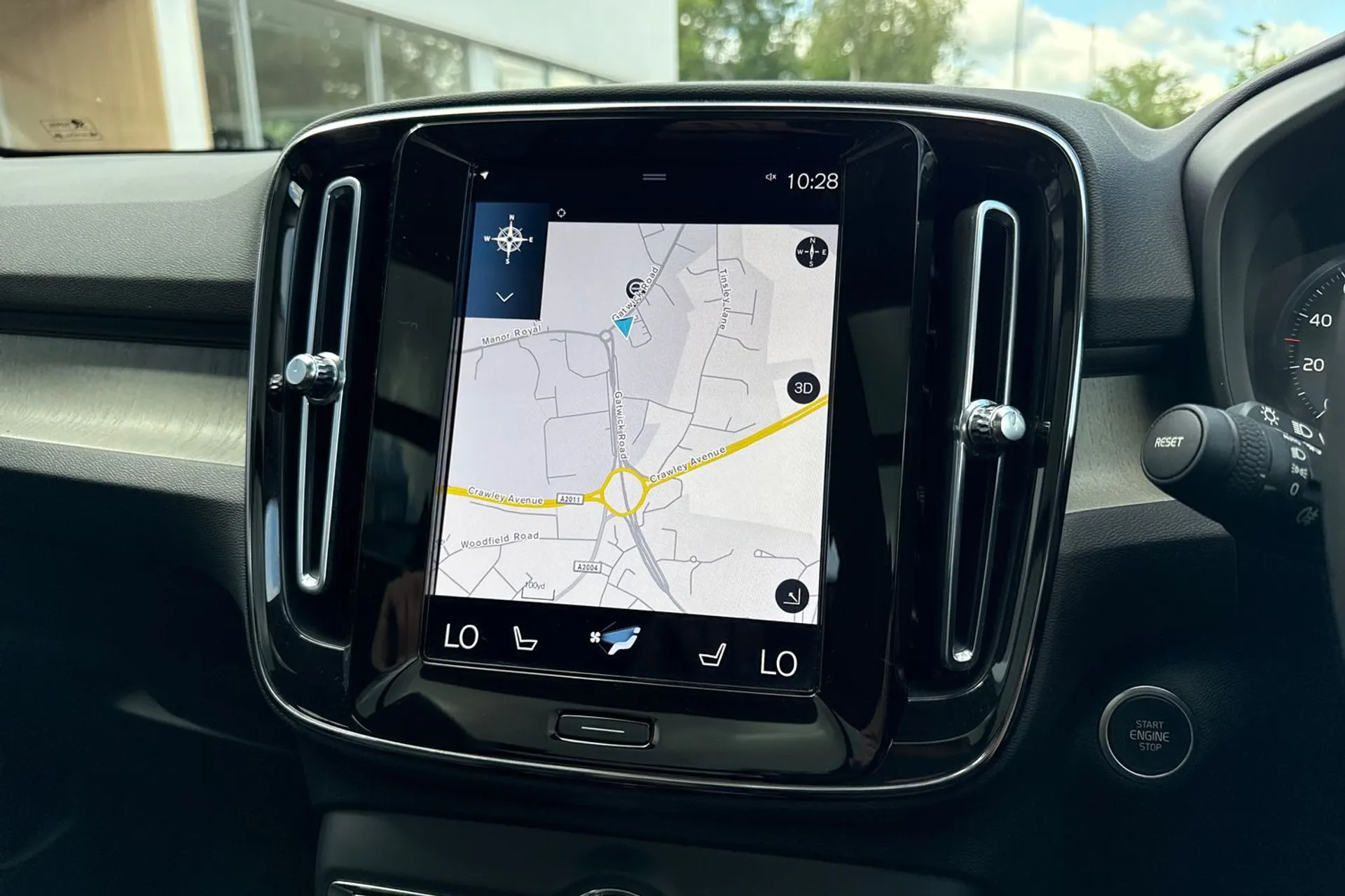 Volvo XC40 thumbnail image number 5