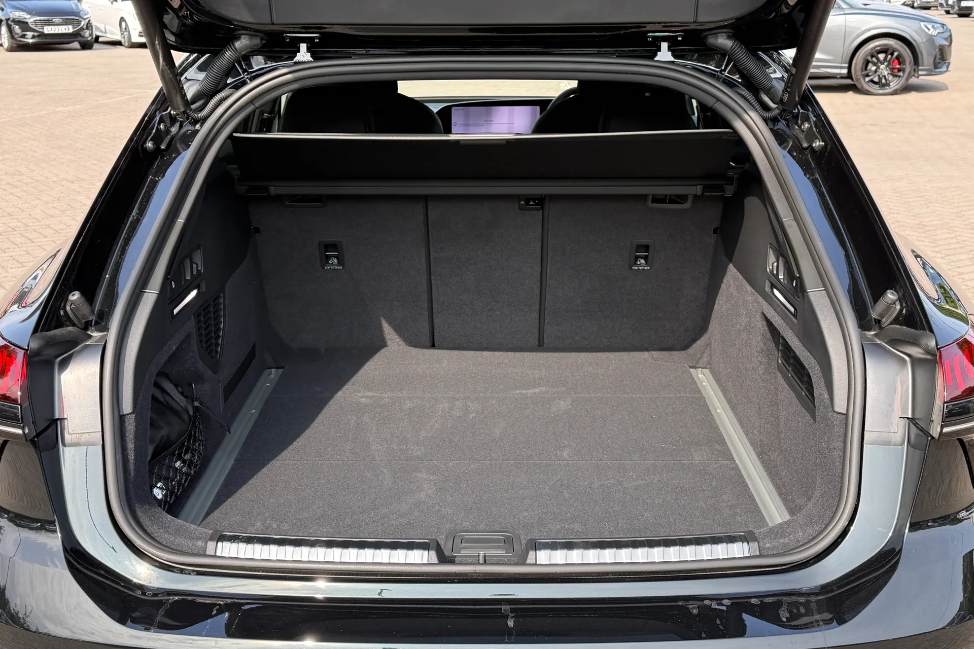 Audi A6 thumbnail image number 43