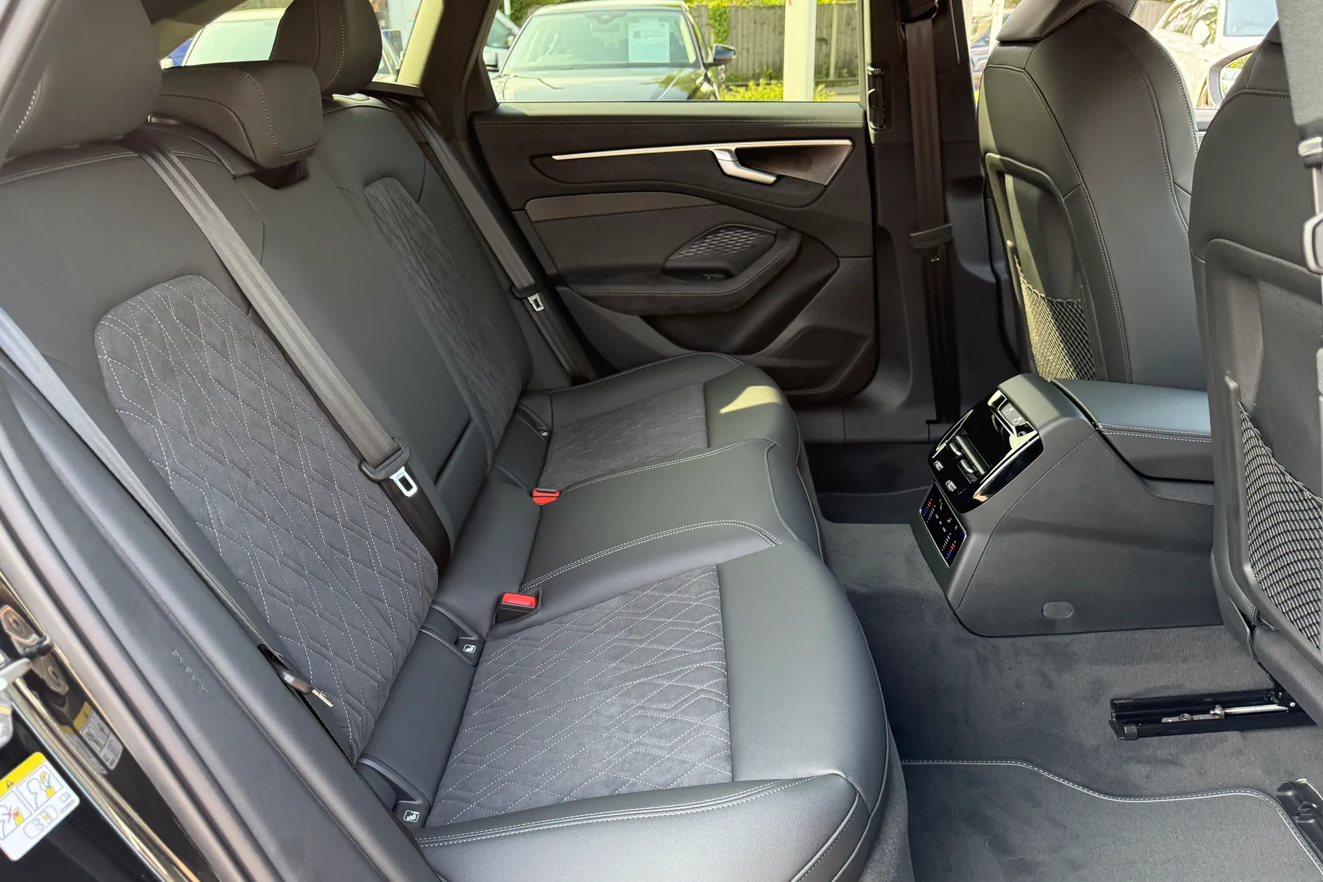 Audi A6 thumbnail image number 53