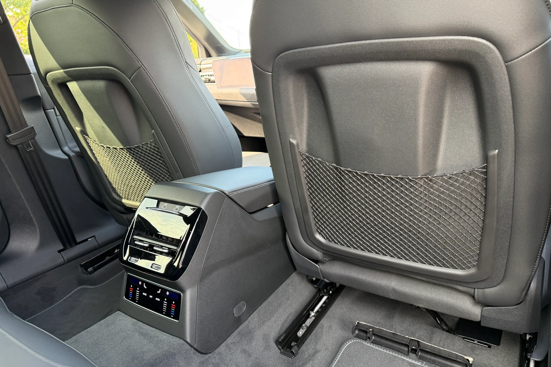 Audi A6 thumbnail image number 56