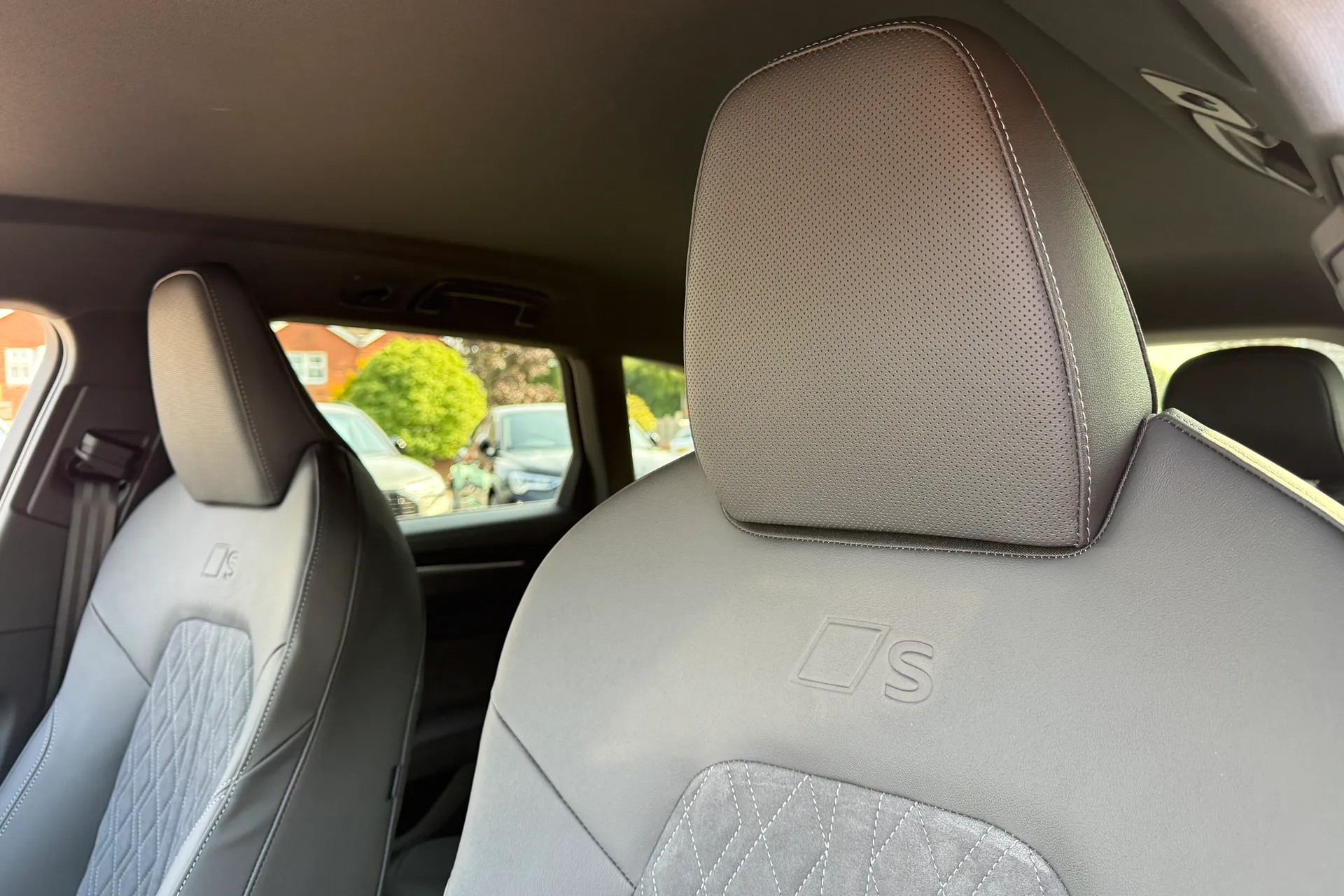 Audi A6 thumbnail image number 39