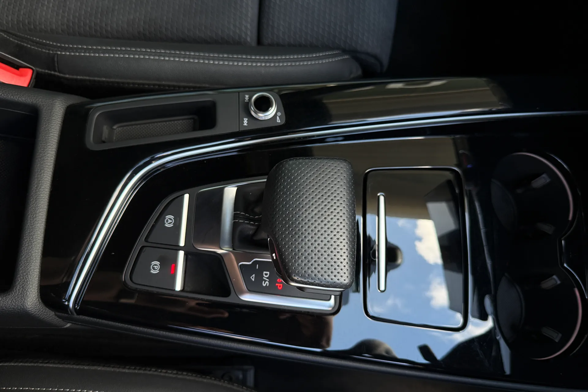 Audi A5 thumbnail image number 52