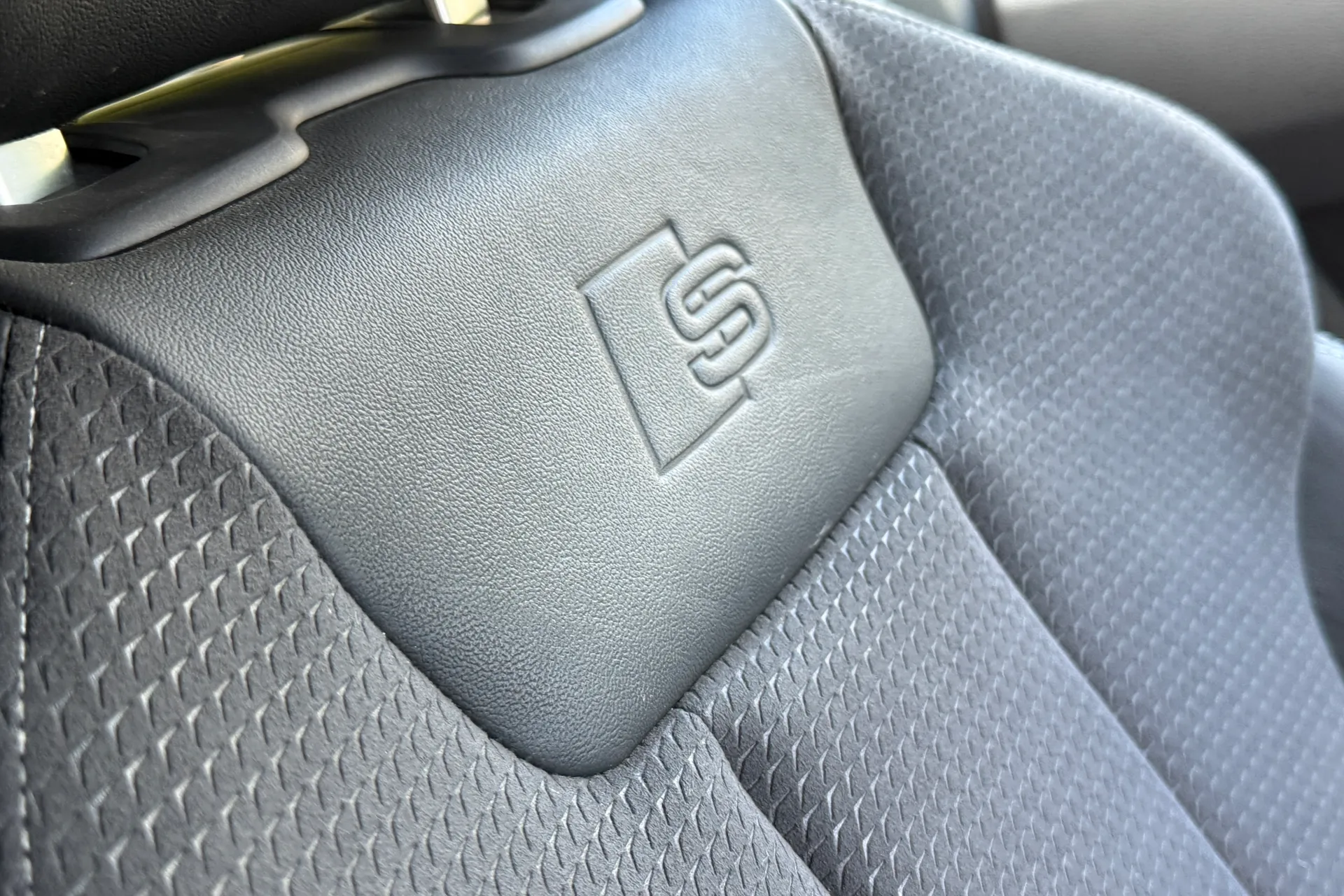 Audi A5 thumbnail image number 30