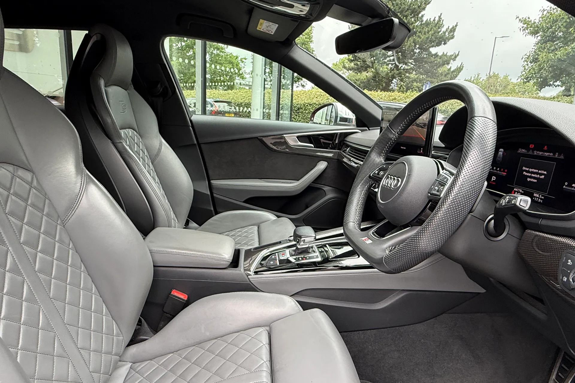 Audi A4 thumbnail image number 27