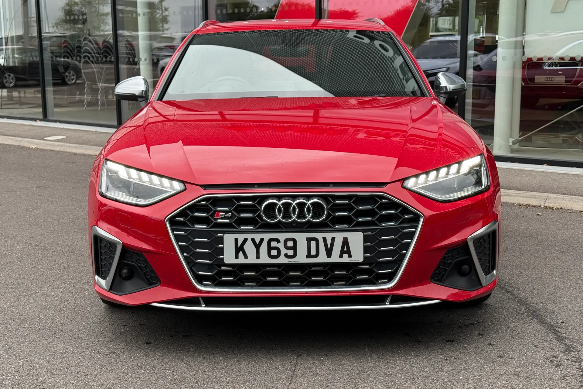 Audi A4 thumbnail image number 17