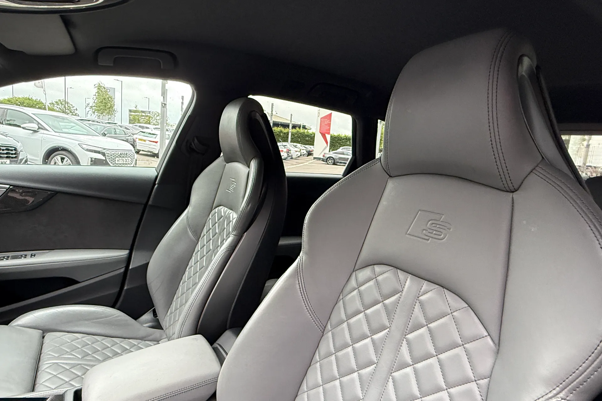 Audi A4 thumbnail image number 50