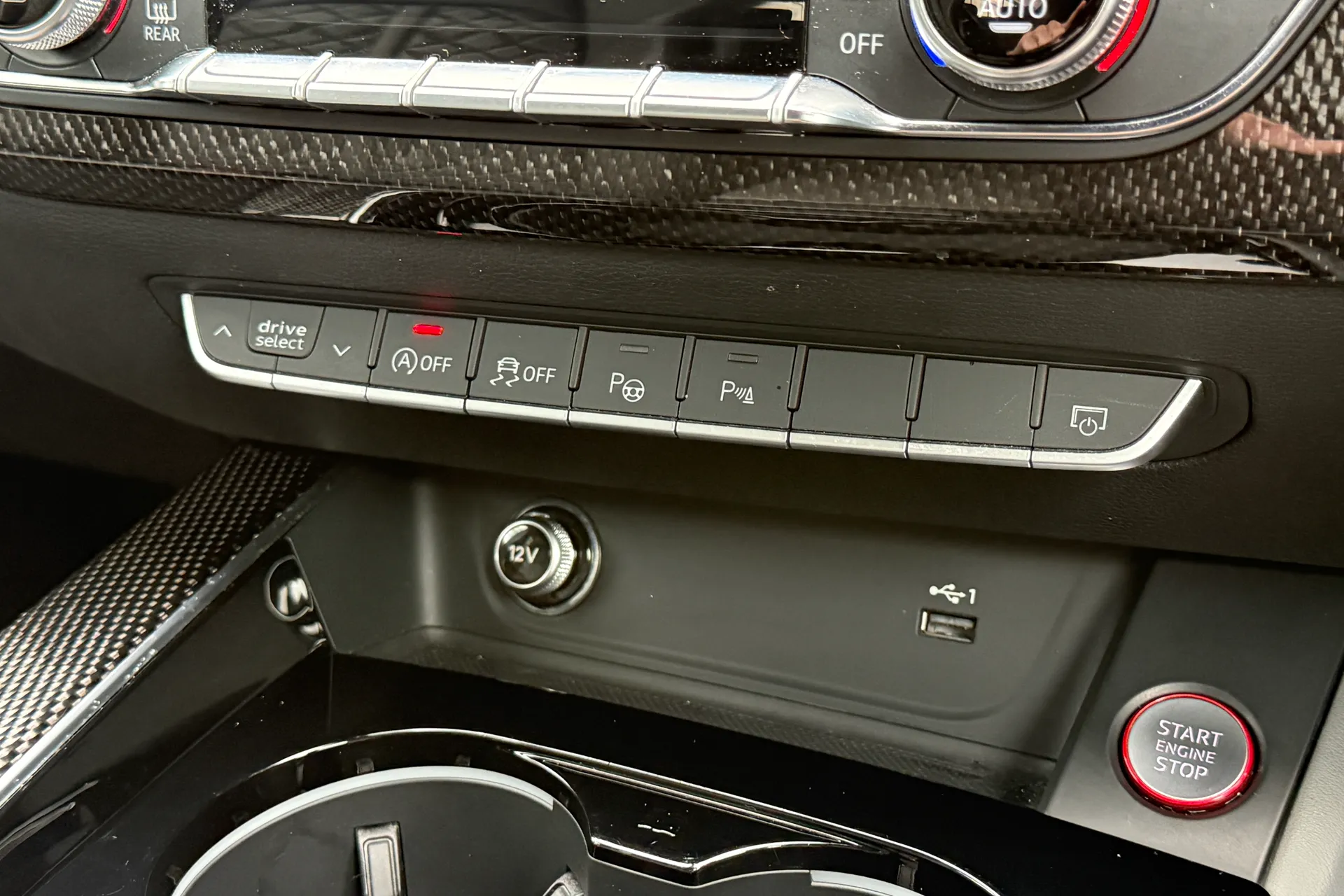Audi A4 thumbnail image number 22