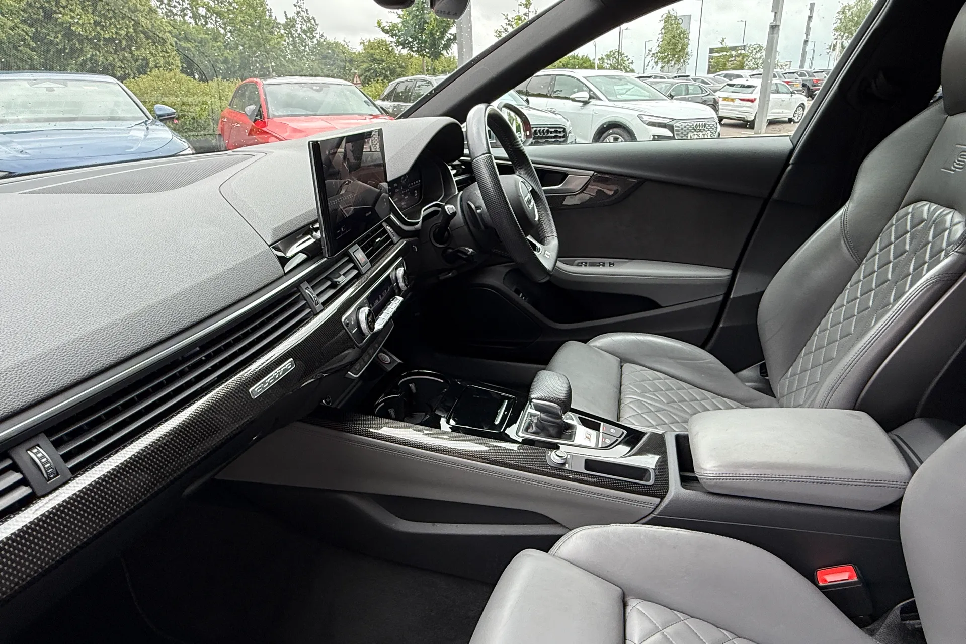 Audi A4 thumbnail image number 18