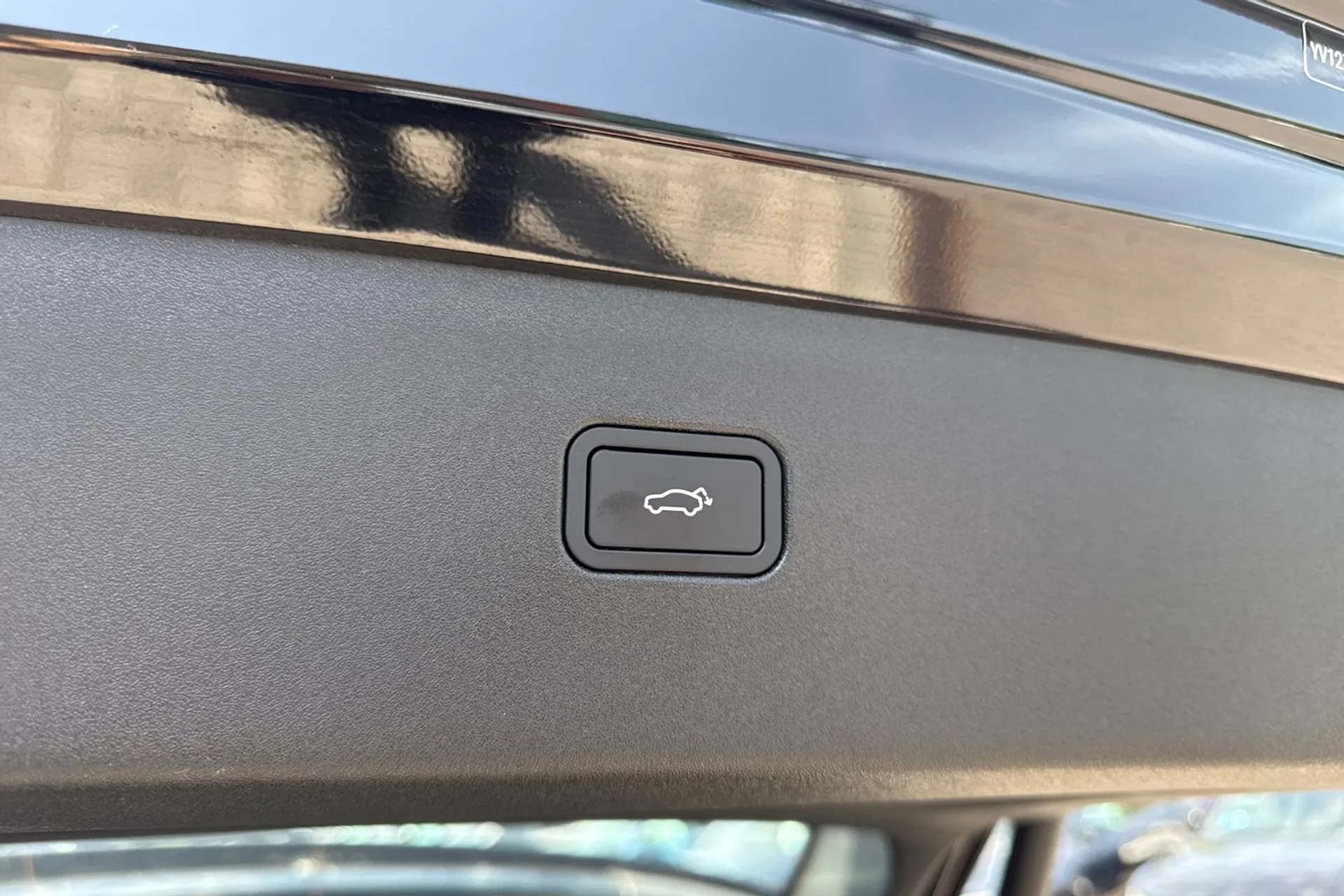Volvo EX30 thumbnail image number 21