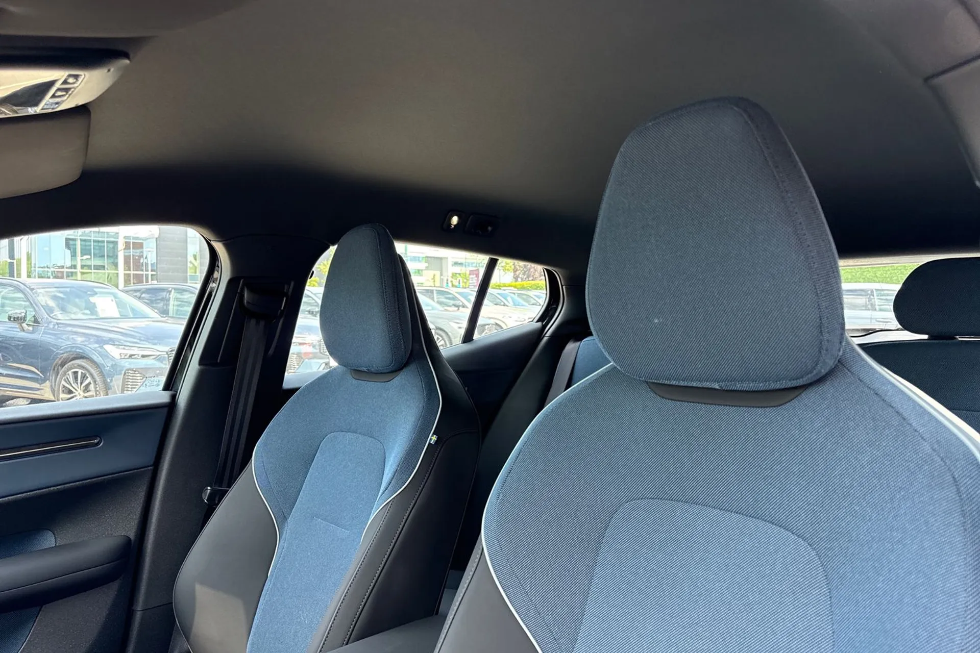 Volvo EX30 thumbnail image number 28