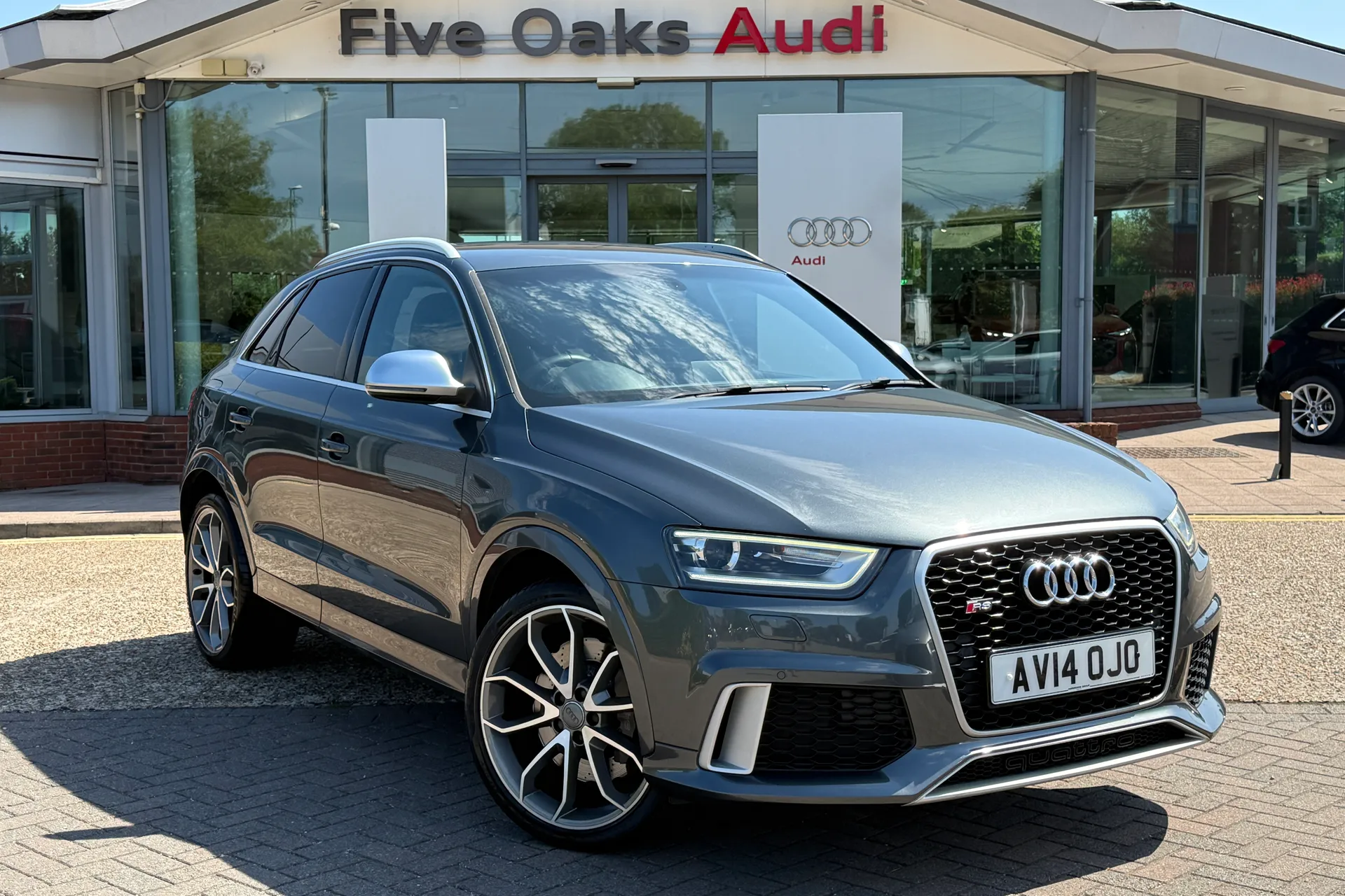 Audi RS Q3 focused image