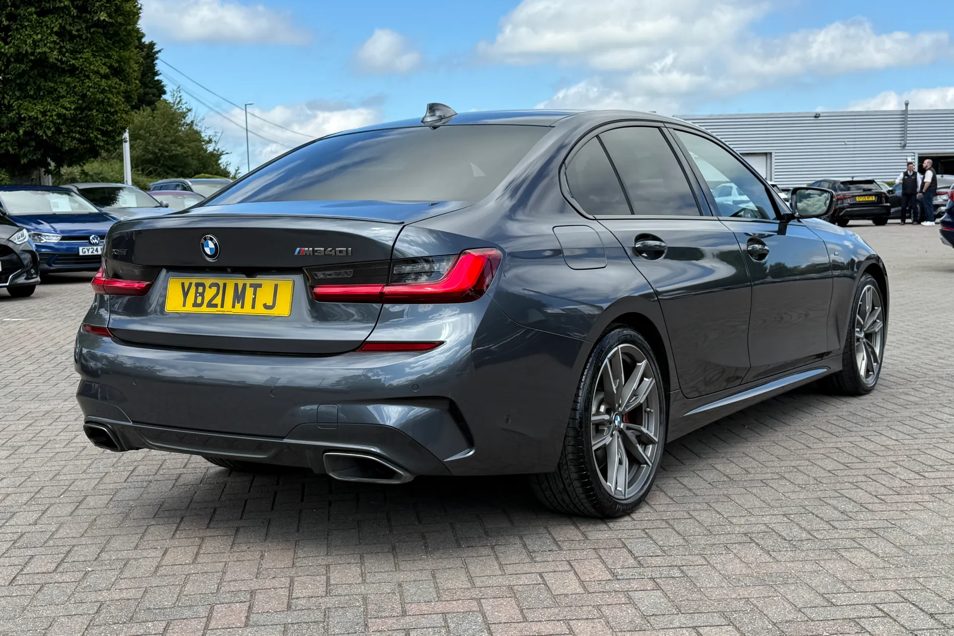 BMW 3 SERIES thumbnail image number 25