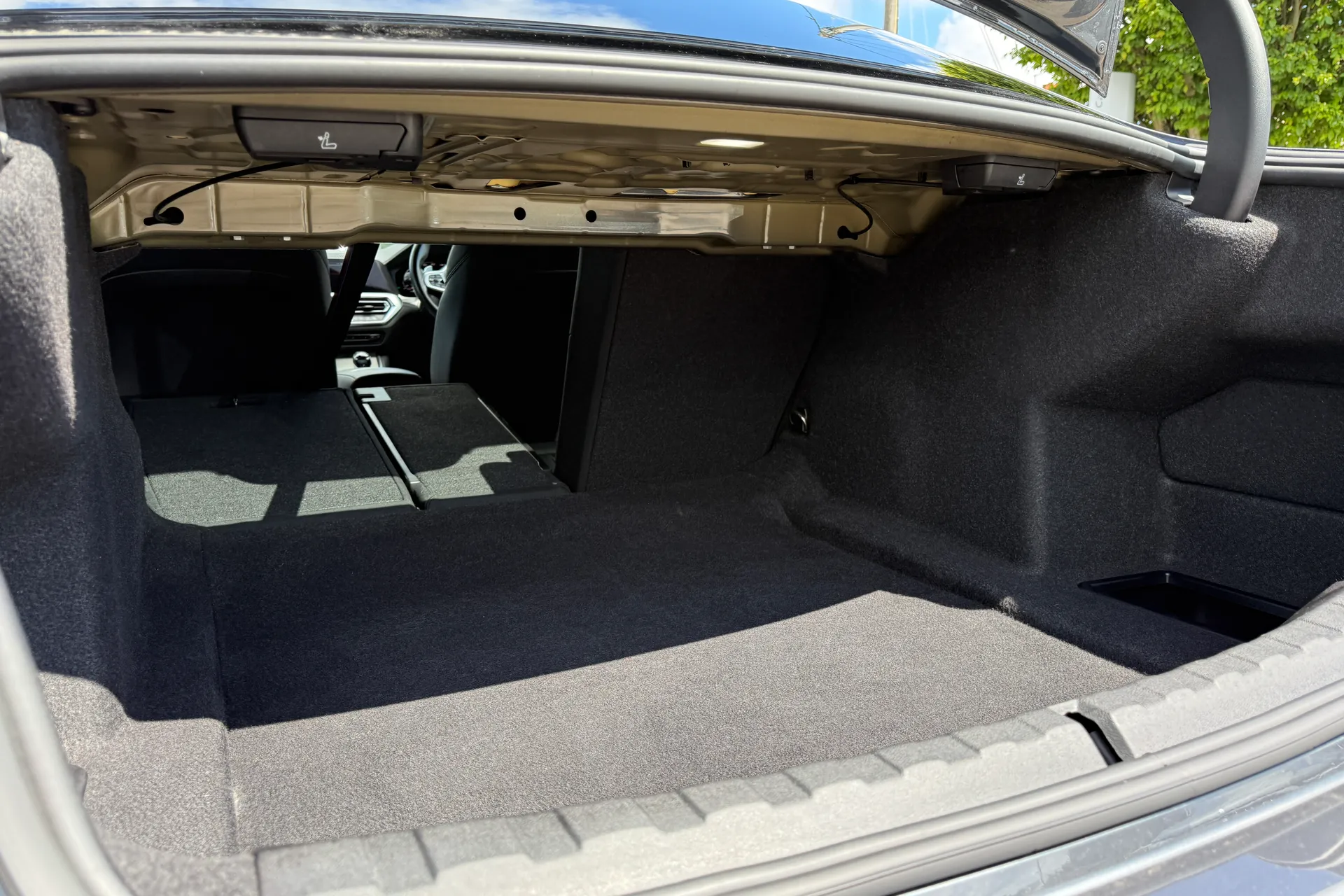 BMW 3 SERIES thumbnail image number 29