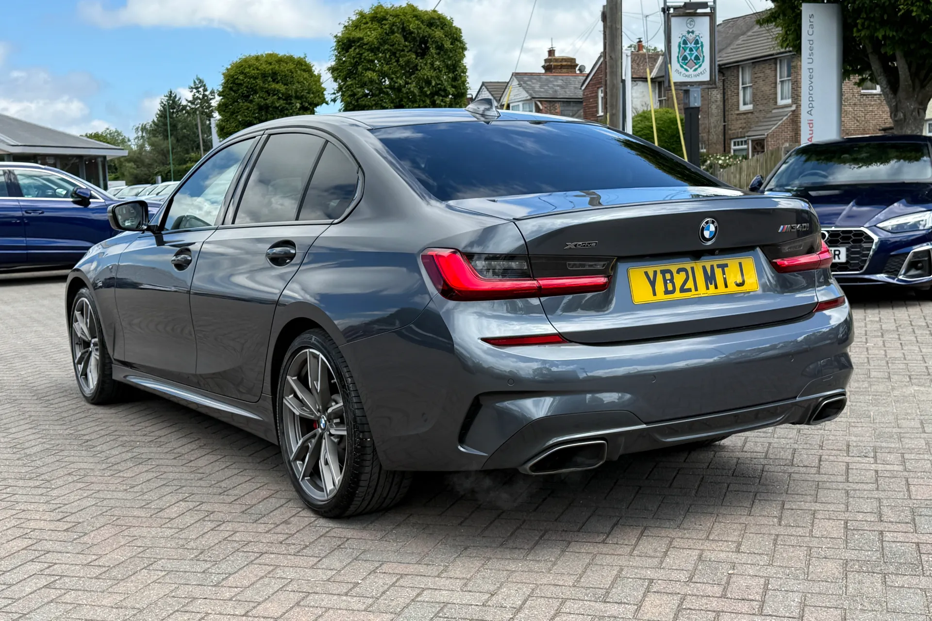 BMW 3 SERIES thumbnail image number 27