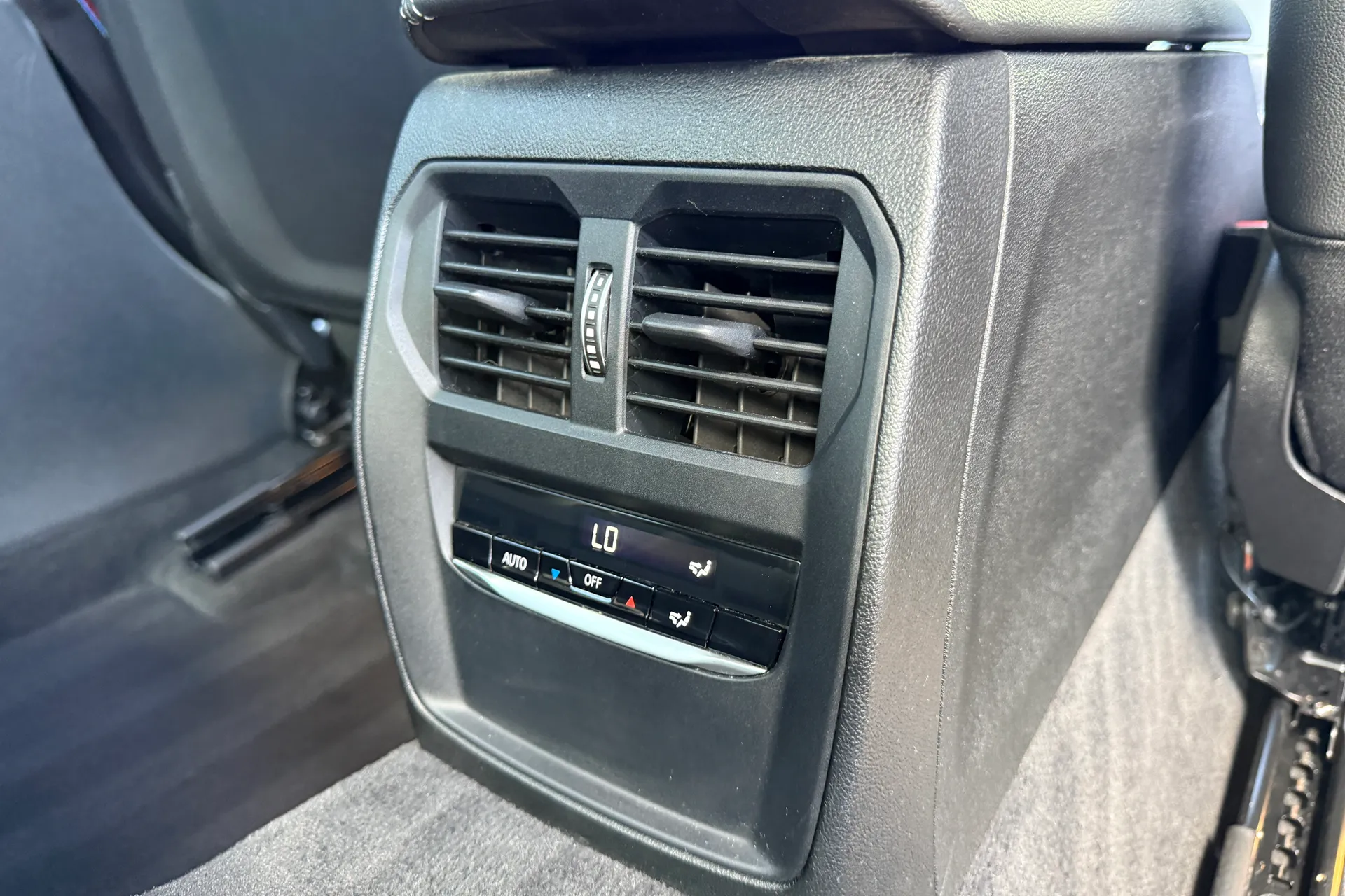 BMW 3 SERIES thumbnail image number 41