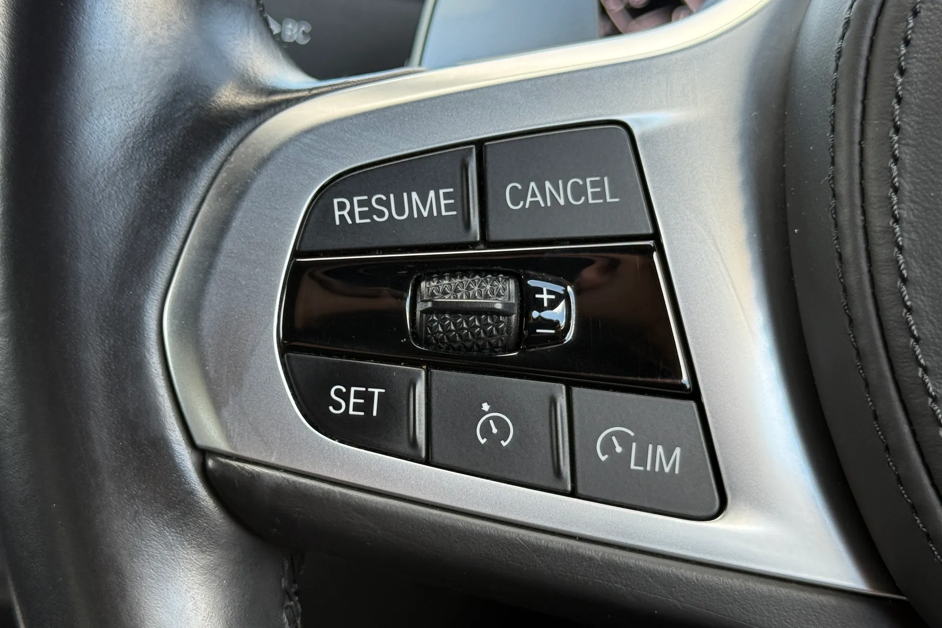 BMW 3 SERIES thumbnail image number 16