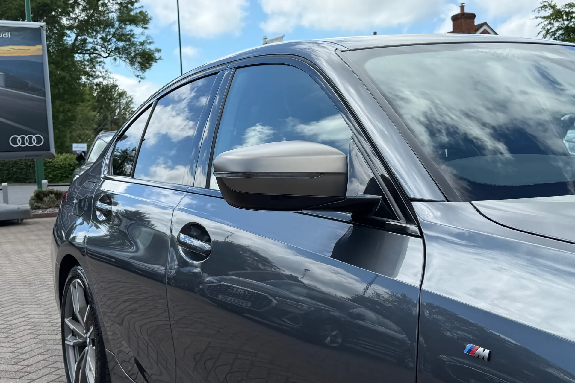 BMW 3 SERIES thumbnail image number 43