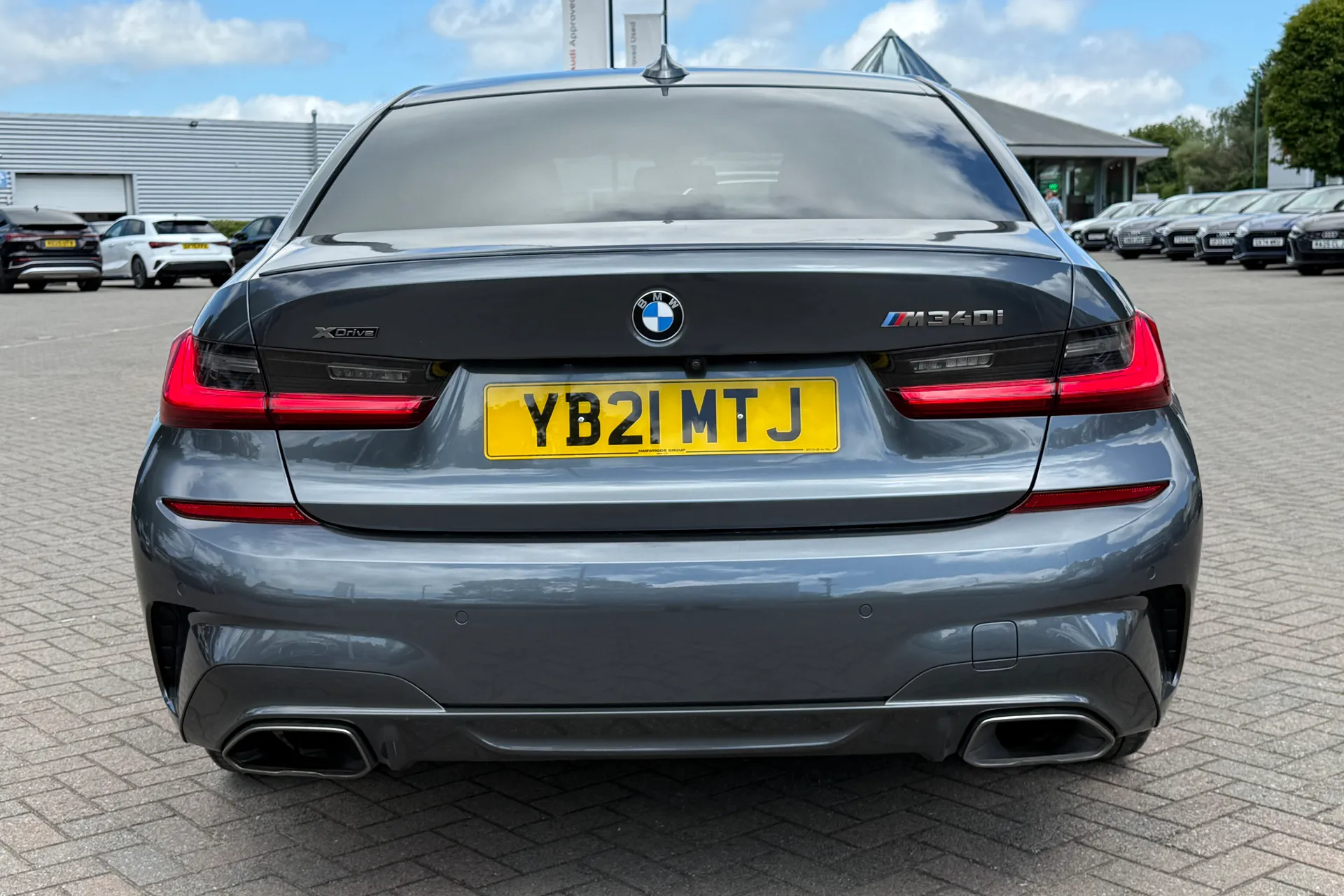 BMW 3 SERIES thumbnail image number 26