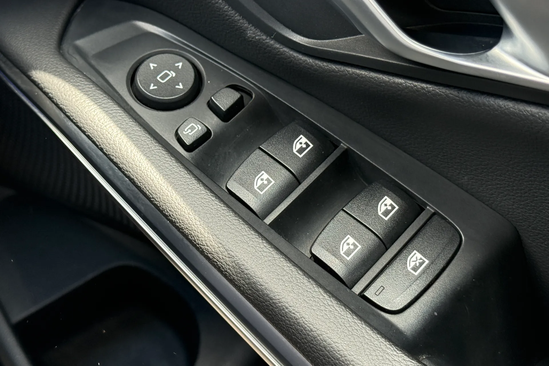 BMW 3 SERIES thumbnail image number 14