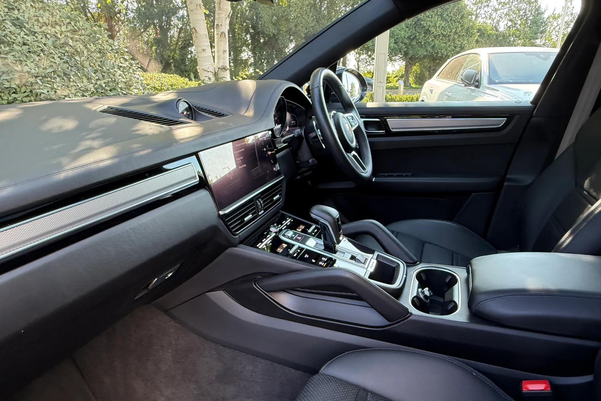 Porsche CAYENNE thumbnail image number 41