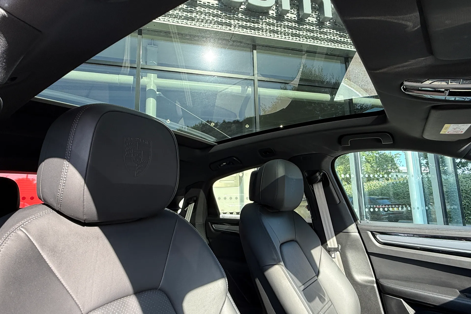 Porsche CAYENNE thumbnail image number 27