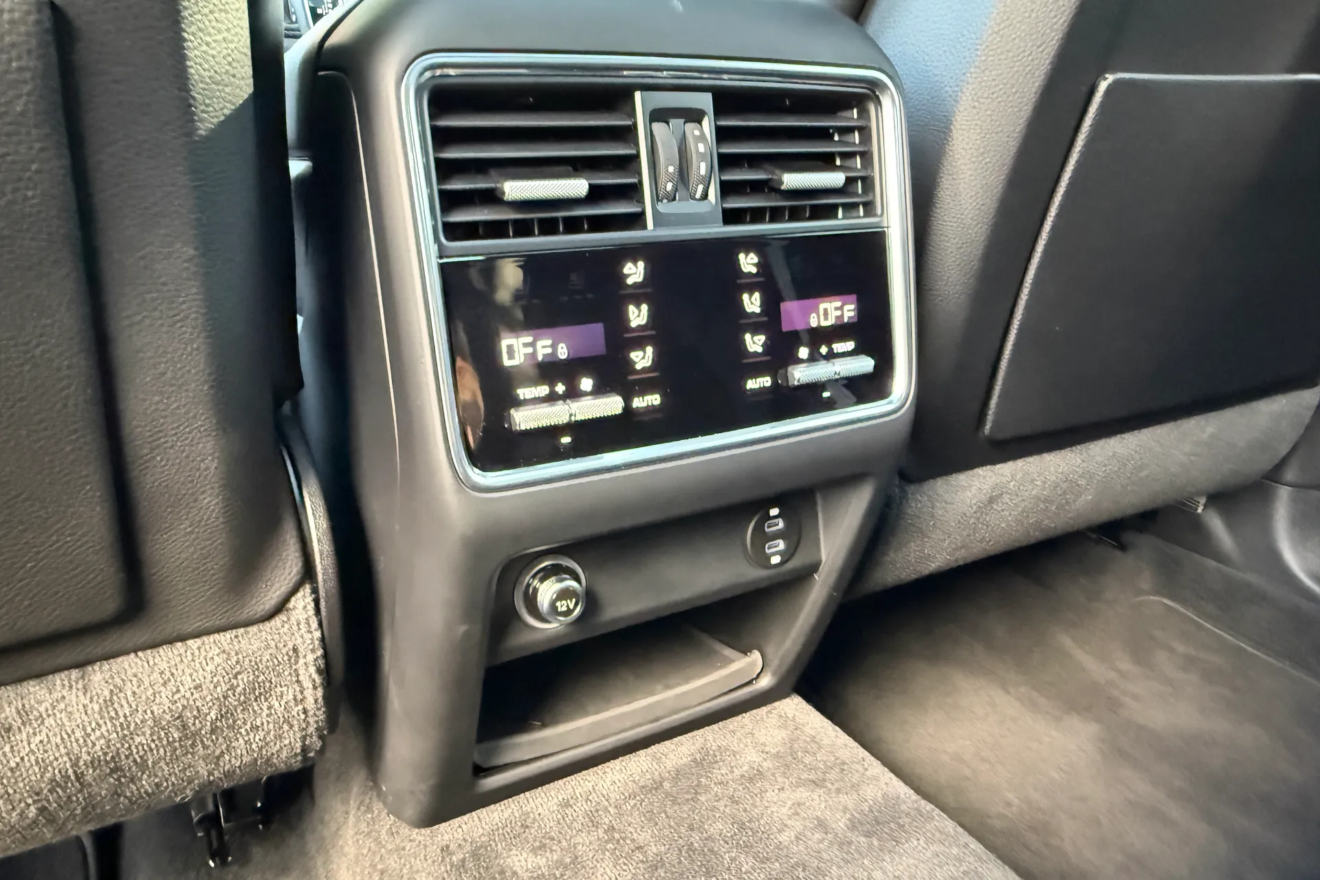 Porsche CAYENNE thumbnail image number 51