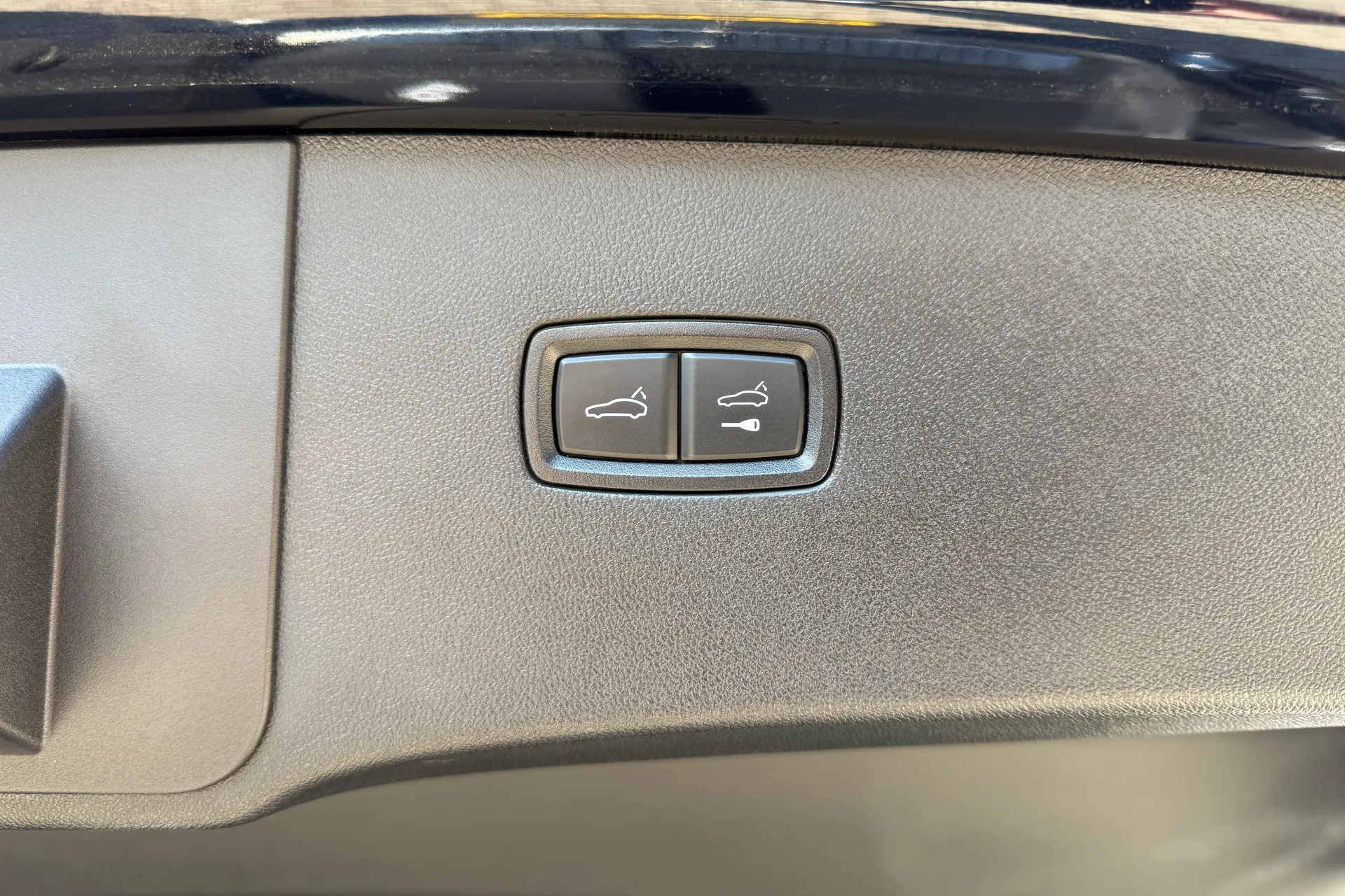 Porsche CAYENNE thumbnail image number 34