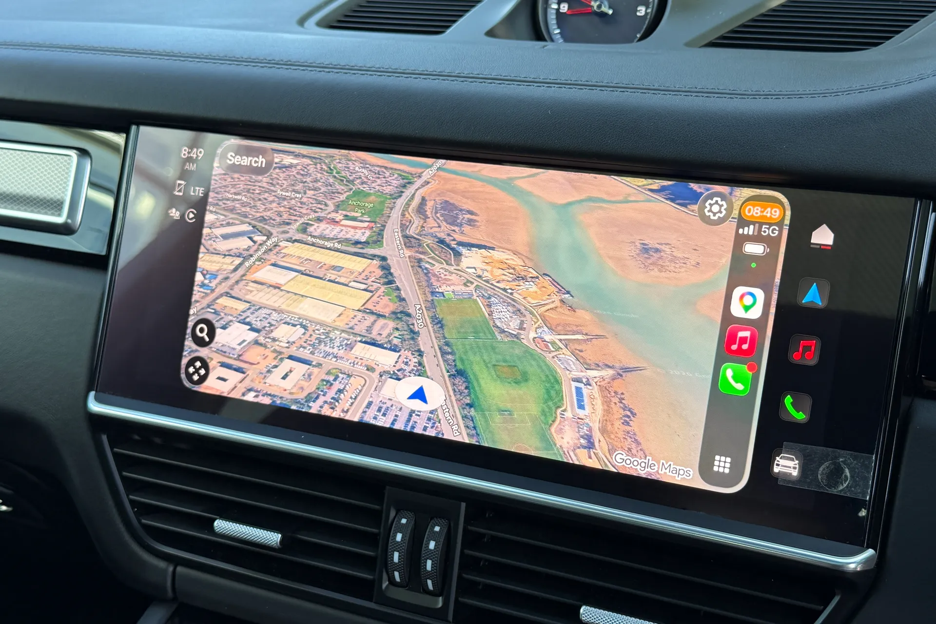 Porsche CAYENNE thumbnail image number 9